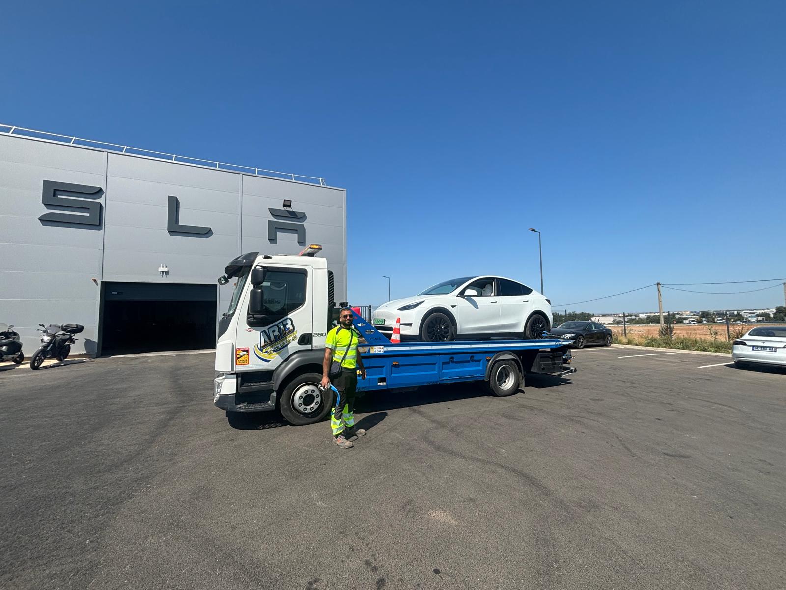 Nous accordons une attention particulière au chargement et à la sécurisation de votre automobile.